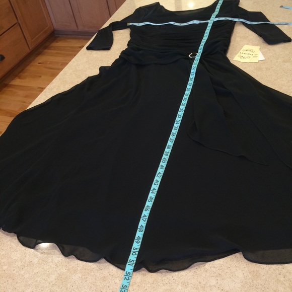Sangria Fully Lined Black Midi Dress 16 NWT - Picture 8 of 15